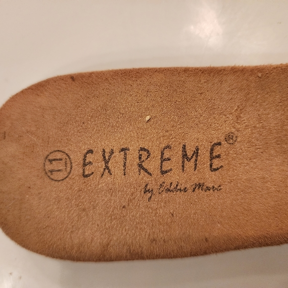 Delicate light YELLOW slides-size 11 - Picture 5 of 5